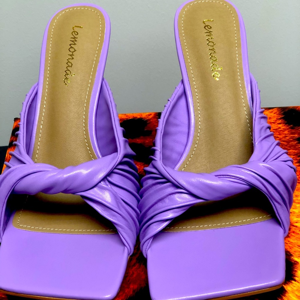 Square toe twist front purple mules